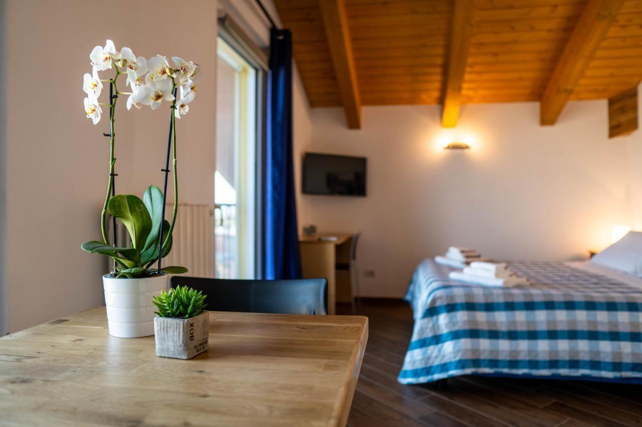 Residence Le Palme Torrazza Piemonte Extérieur photo