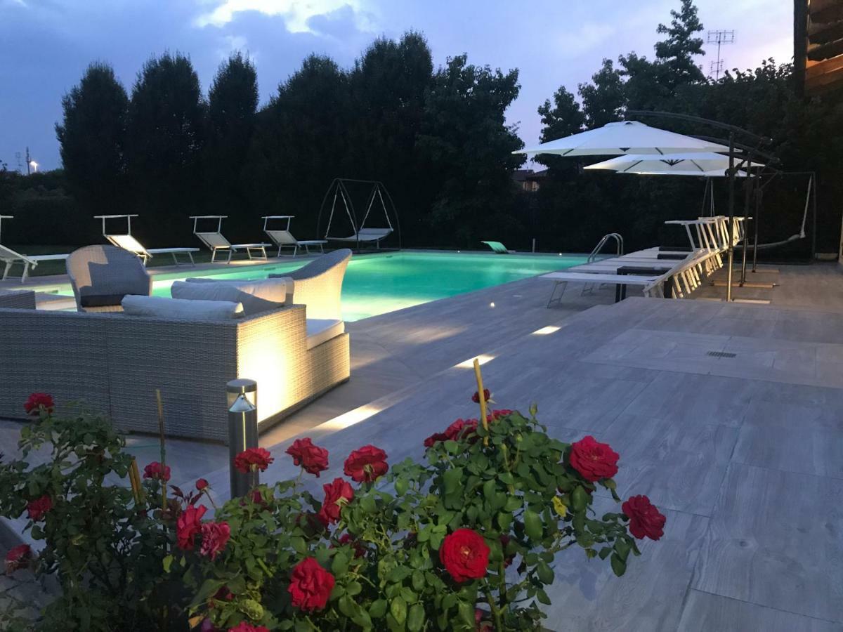 Residence Le Palme Torrazza Piemonte Extérieur photo